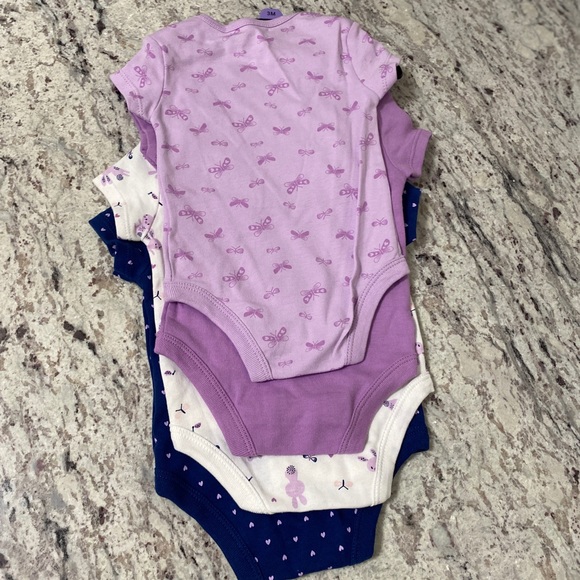 🆕 BABY GIRL UNDERSHIRTS SIZE 3M - Picture 2 of 2